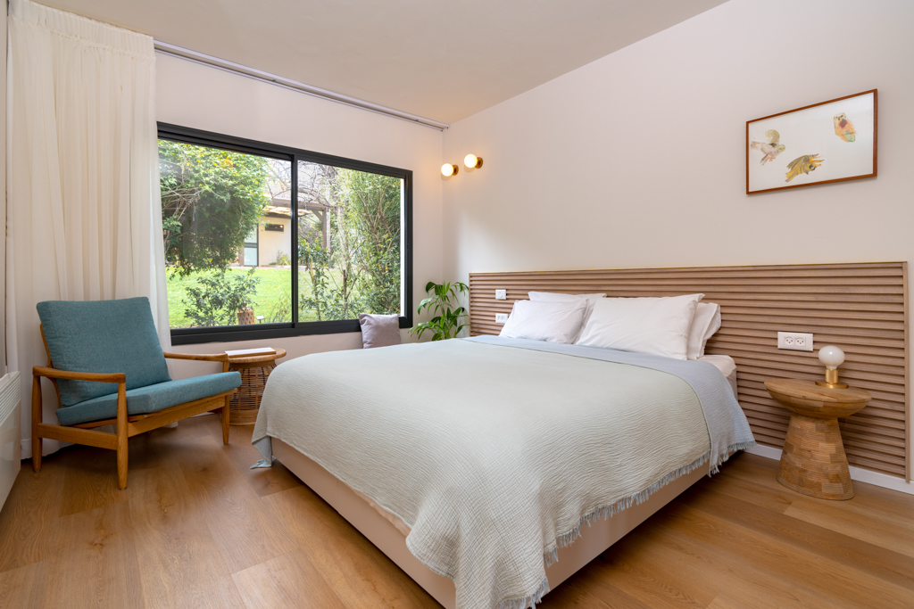 Slowness room with garden view